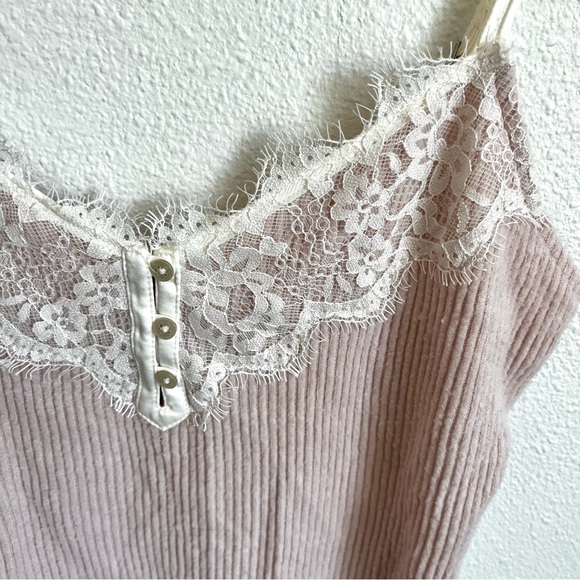 Abercrombie & Fitch / pink lace trim cami sleep top & shorts set - Picture 4 of 9